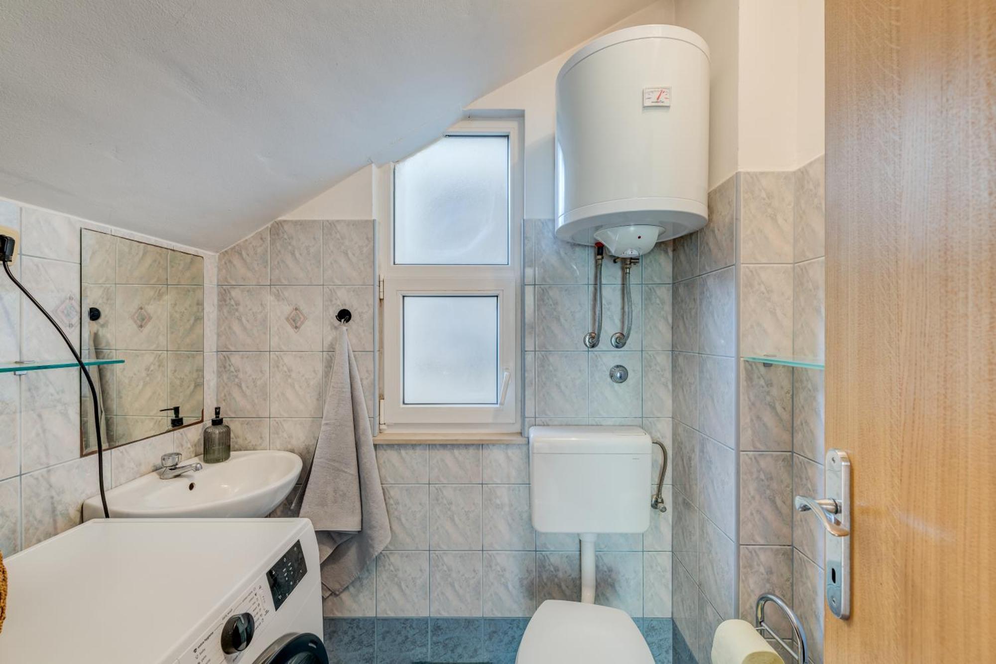 Apartment Krilo Jesenice Bagian luar foto