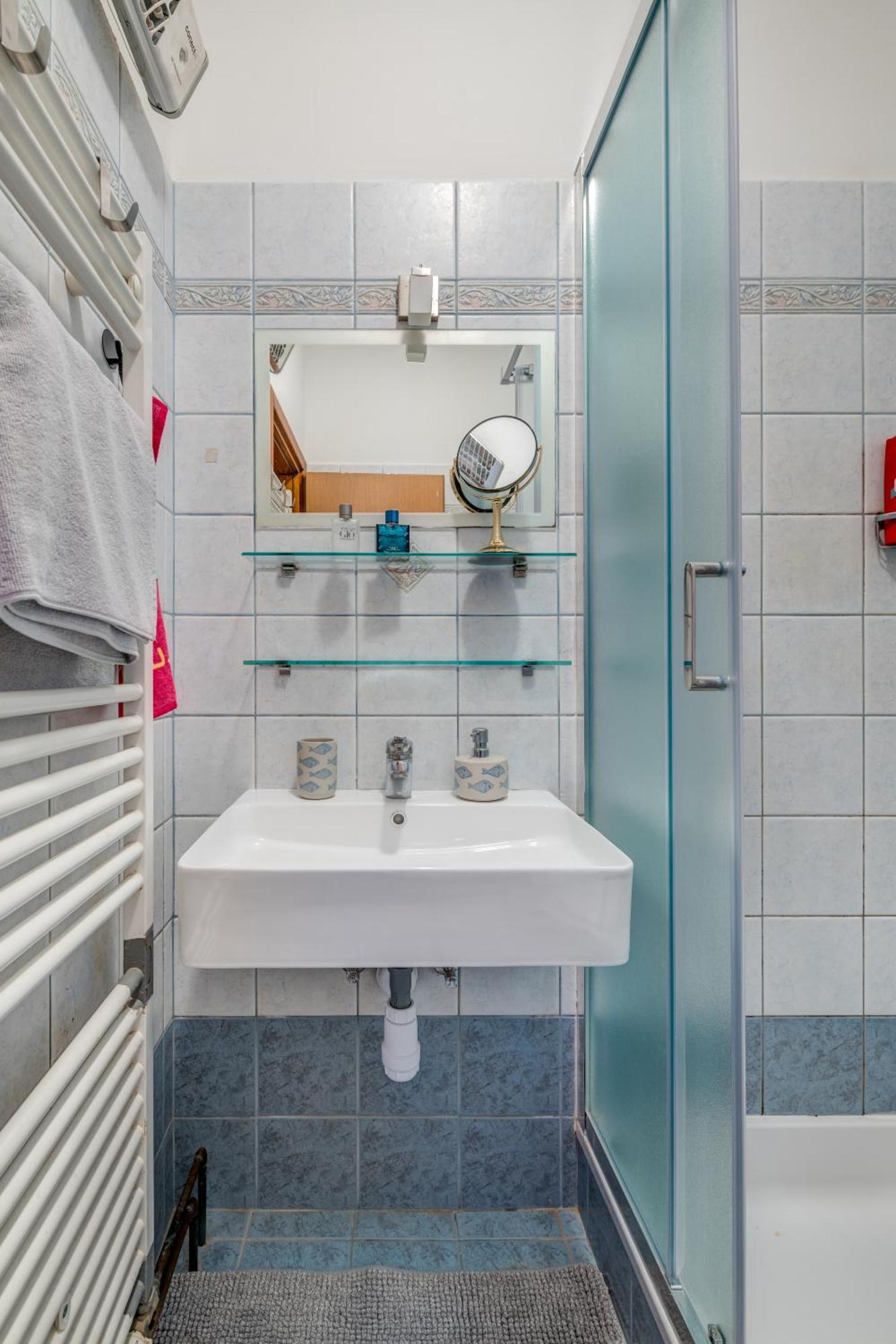 Apartment Krilo Jesenice Bagian luar foto