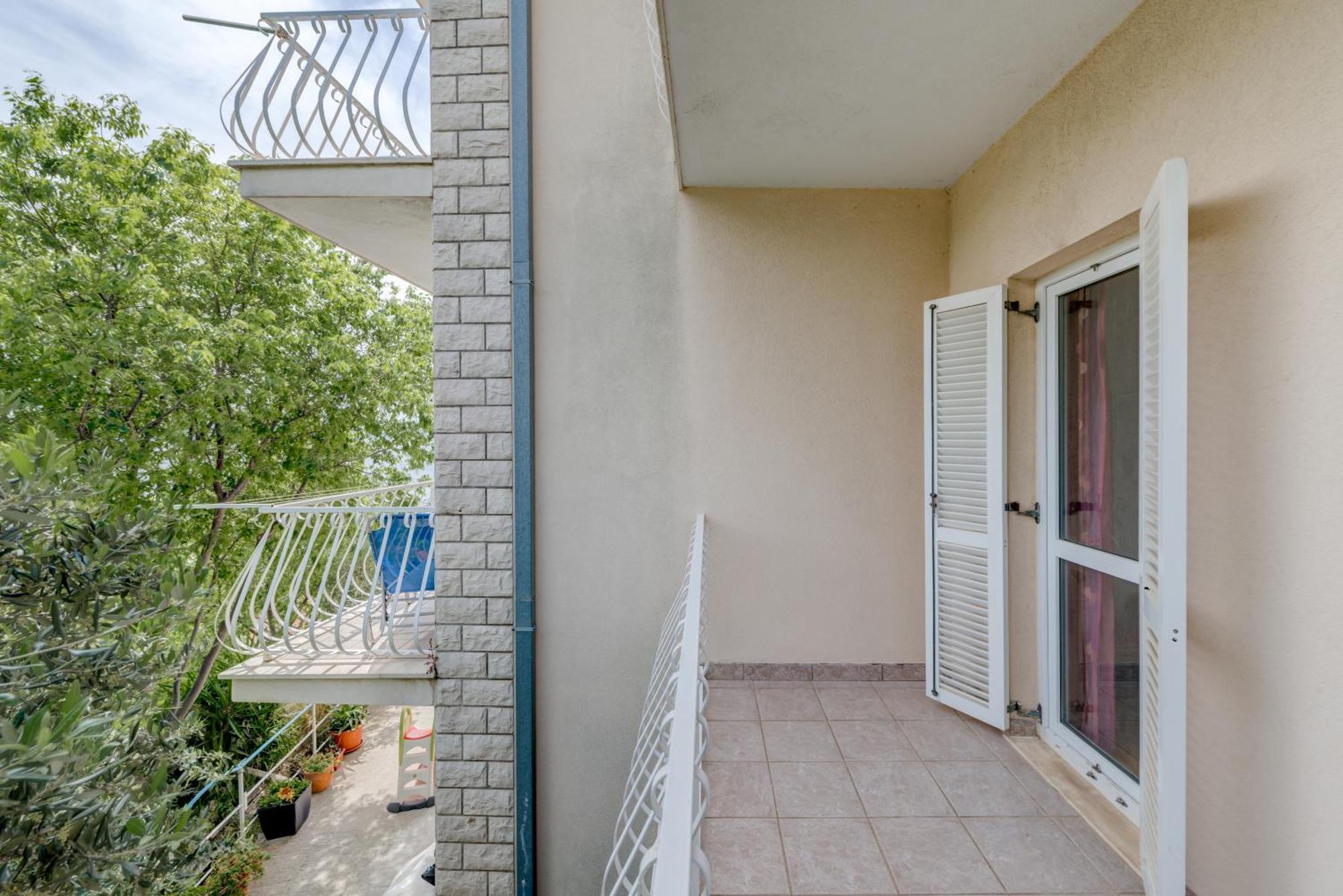 Apartment Krilo Jesenice Bagian luar foto