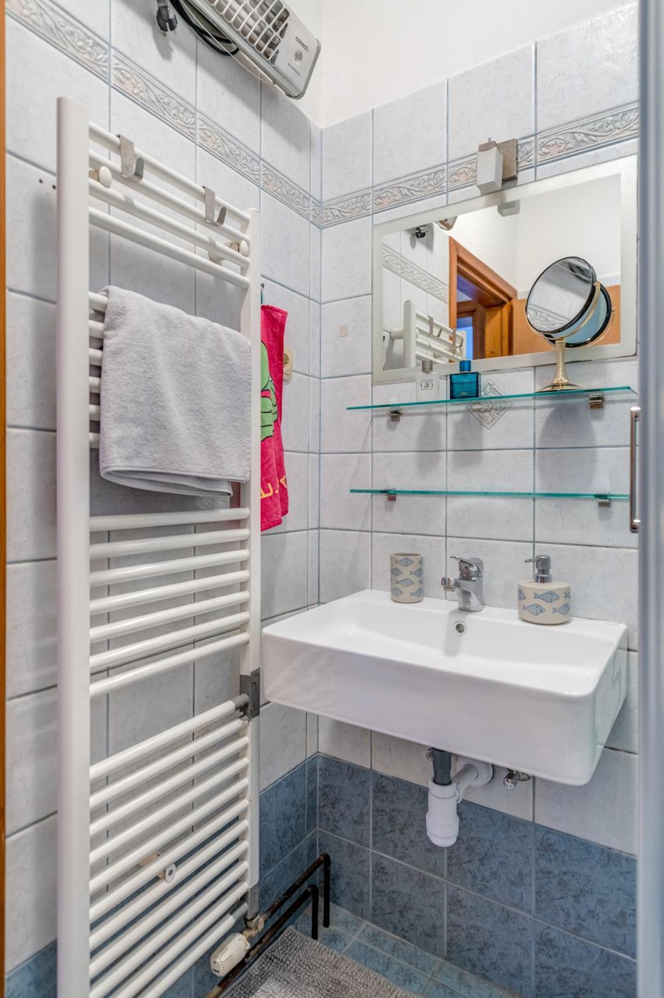 Apartment Krilo Jesenice Bagian luar foto